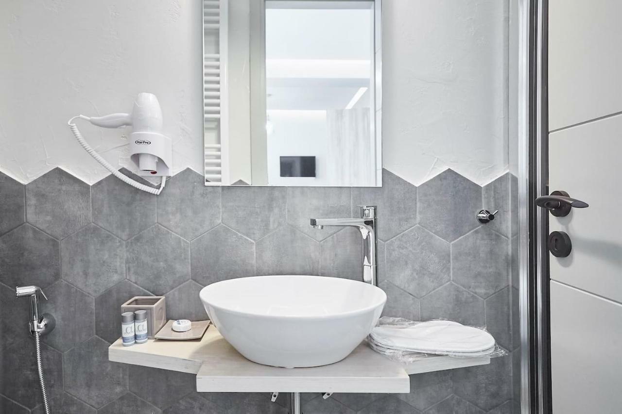 Live In A Funky & Renovated Studio Near Acropolis Athens Ngoại thất bức ảnh